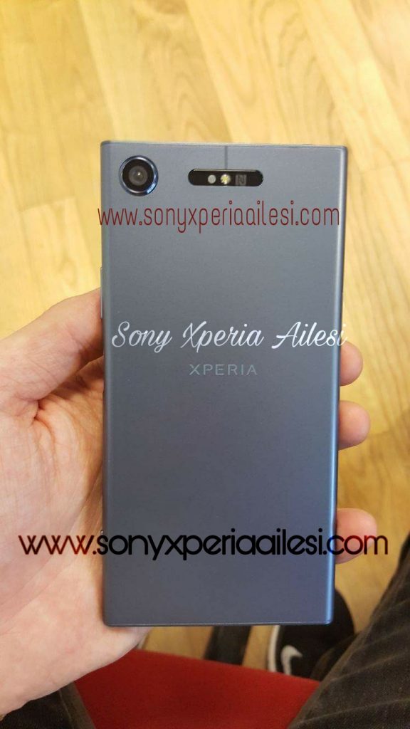 Xperia XZ1 lộ nhiều ảnh trên tay người dùng, cấu hình chi tiết cũng được xác nhận Xperia XZ1 lộ nhiều ảnh trên tay người dùng, cấu hình chi tiết cũng được xác nhận