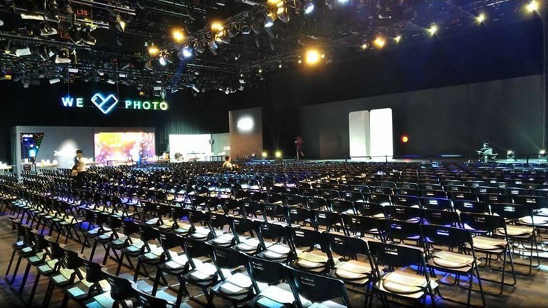 Hình ảnh chuẩn bị trước thềm sự kiện ra mắt ZenFone 4 2017