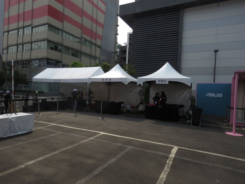 Hình ảnh chuẩn bị trước thềm sự kiện ra mắt ZenFone 4 2017