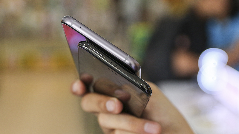 So sánh Bphone 2017 và Xiaomi Mi 6