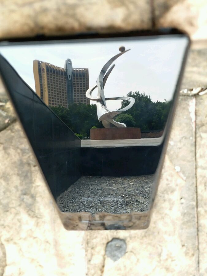 Galaxy Note 8 màu đen bóng lộ nhiều ảnh thực tế