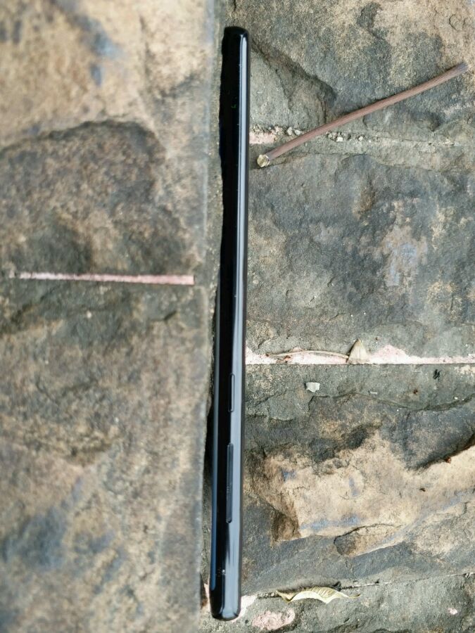 Galaxy Note 8 màu đen bóng lộ nhiều ảnh thực tế