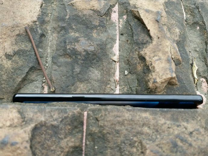 Galaxy Note 8 màu đen bóng lộ nhiều ảnh thực tế