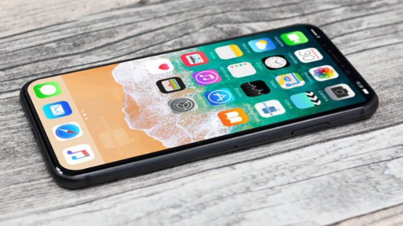 iPhone 8 và iPhone 7s Plus cùng nhau xuất hiện ngoài đời thực