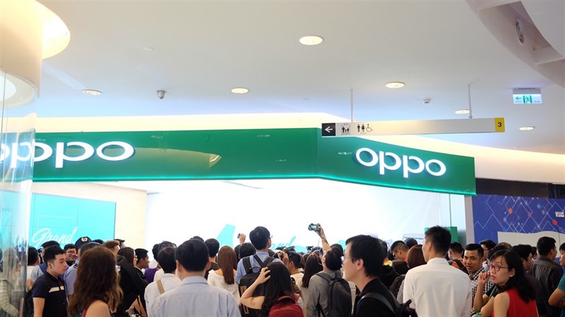 OPPO khai trương Brand Shop tại TP.HCM OPPO khai trương Brand Shop tại TP.HCM