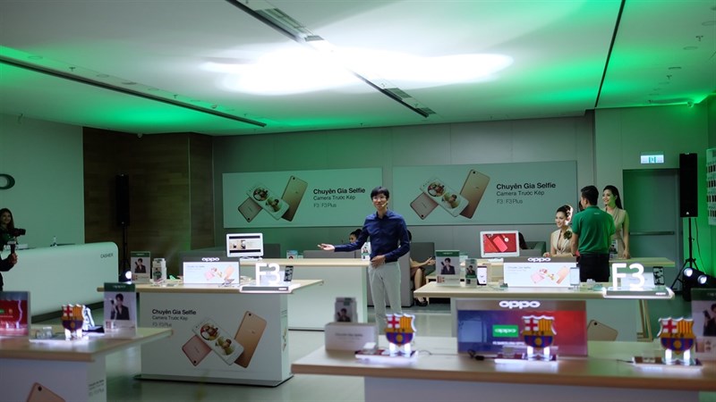 OPPO khai trương Brand Shop tại TP.HCM OPPO khai trương Brand Shop tại TP.HCM