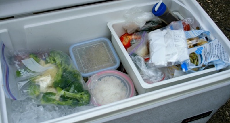 Giữ lạnh đồ uống với “tủ lạnh di động” khi đi dã ngoại, ăn ngoài trời