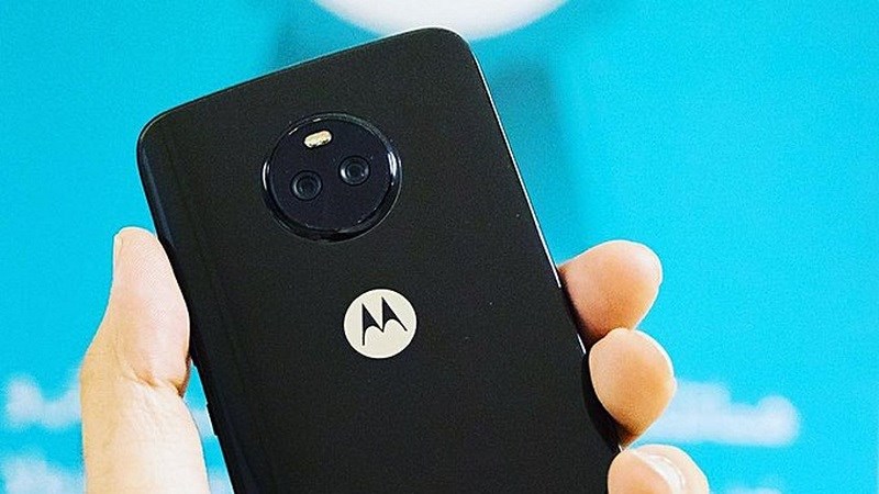 Moto X4