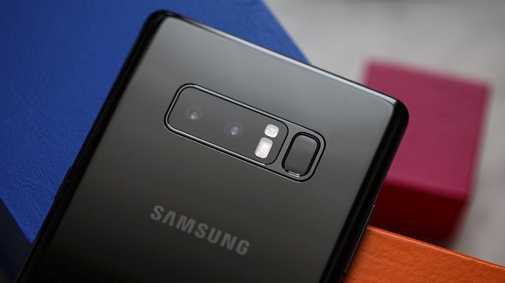 Samsung Galaxy Note 8 ra mắt: camera kép, màn hình vô cực
