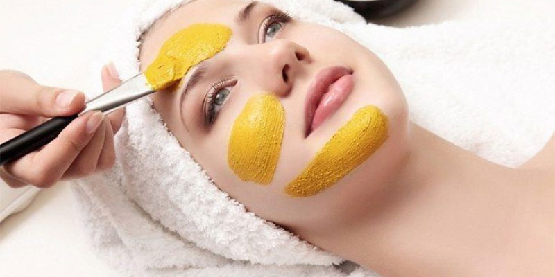 Turmeric starch face mask for skincare