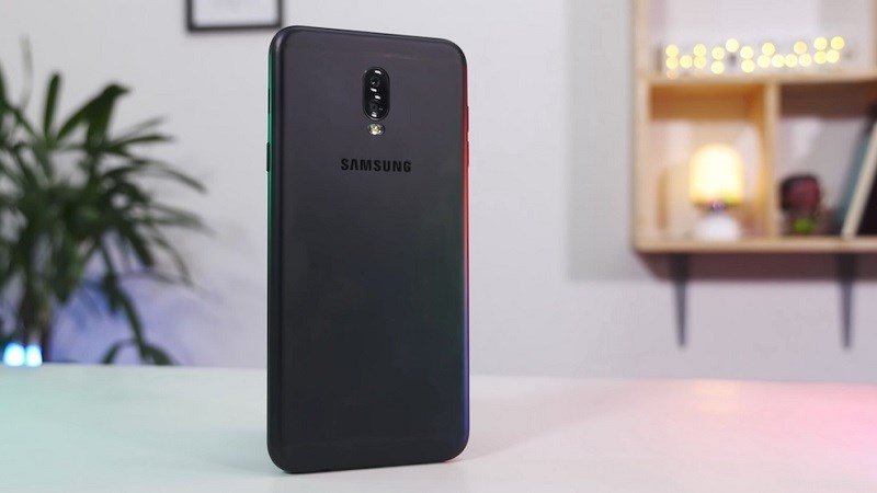 Samsung chính thức ra mắt Galaxy J7+ với camera kép, RAM 4GB, giá 8.8 triệu