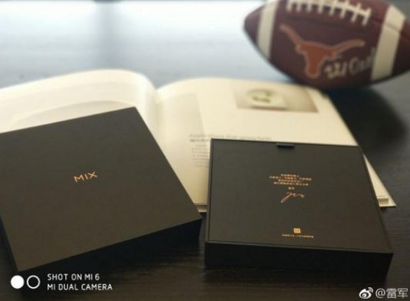 Mi MIX 2 đang được sản xuất hàng loạt và đây là hộp đựng của máy