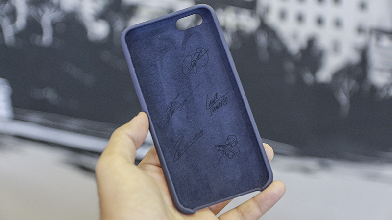 Trên tay Oppo F3 phiên bản Marcelona Trên tay Oppo F3 phiên bản Marcelona