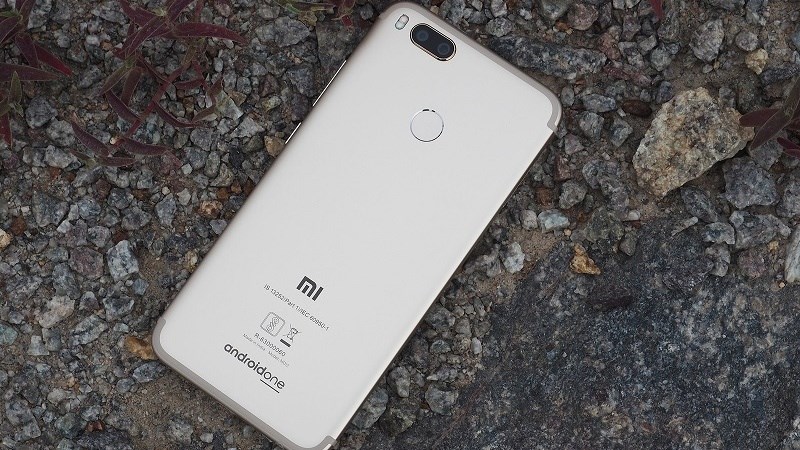 Xiaomi Mi A1 - Sự thay đổi trong thiết kế và tính năng của Xiaomi Mi A1 sẽ khiến bạn cảm thấy hài lòng. Với màn hình lớn và camera chất lượng cao, chiếc điện thoại này là một sự lựa chọn tuyệt vời cho những người yêu công nghệ. Hãy xem hình ảnh liên quan để tìm hiểu thêm về sản phẩm đáng chú ý này.