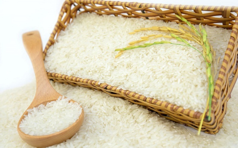 Chọn mua và bảo quản gạo để tránh bị mốc