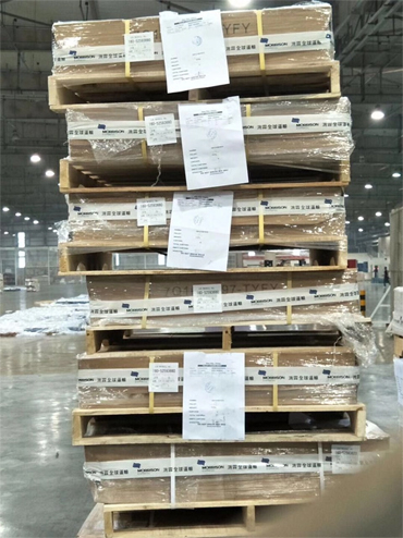 Các kiện hàng đóng gói iPhone mới trong kho của Foxconn Các kiện hàng đóng gói iPhone mới trong kho của Foxconn