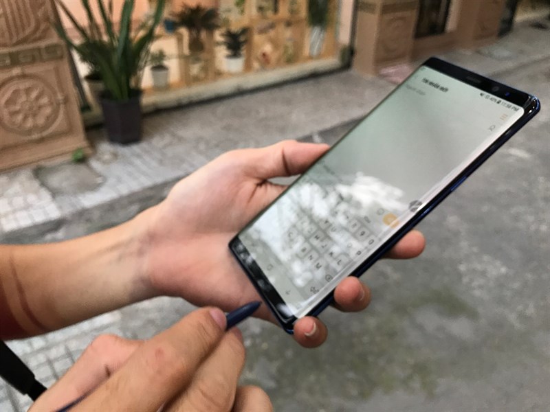 Thay màn hình, Ép kính cảm ứng, thay pin, sửa chữa Điện thoại Samsung Galaxy Note 8 giá tốt tại Nha Trang 10