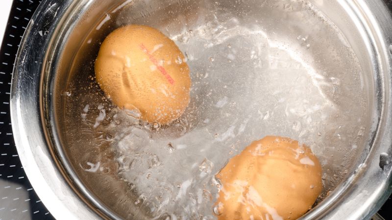 Những lỗi luộc trứng bạn không nên mắc phải