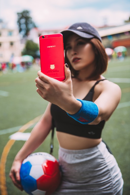 Ngắm bộ ảnh Life Style cực đẹp về OPPO F3 phiên bản Barcelona