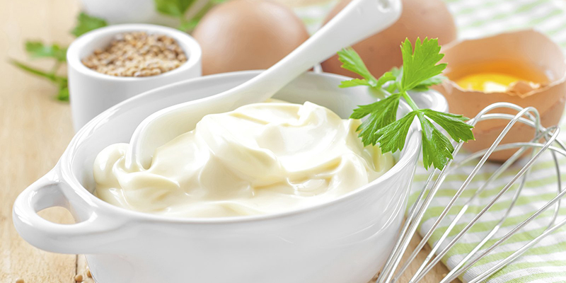 Tự làm mặt nạ ủ tóc bằng sốt mayonnaise, bạn đã thử?