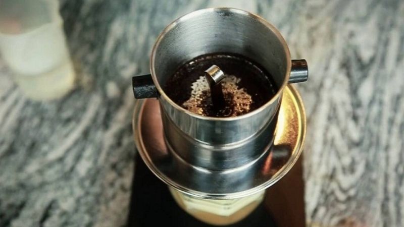 Cách pha cà phê phin nhỏ sánh đậm, thơm nồng, chuẩn vị cà phê Việt