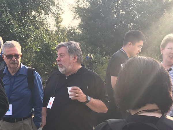 Sự kiện ra mắt iPhone 2017