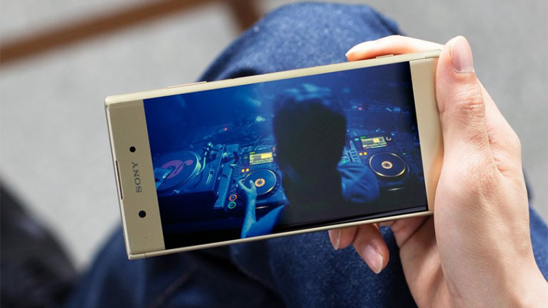 Sony Xperia XA1 Plus màn hình