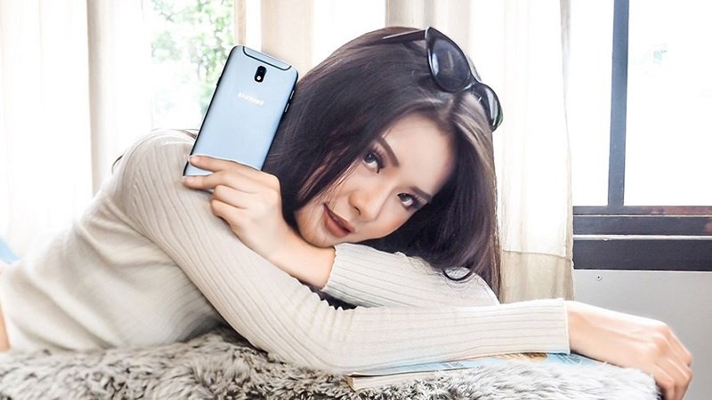 Galaxy J7 Pro màn hình đẹp, RAM 3GB, camera khẩu lớn như S8, giảm giá tốt Galaxy J7 Pro màn hình đẹp, RAM 3GB, camera khẩu lớn như S8, giảm giá tốt