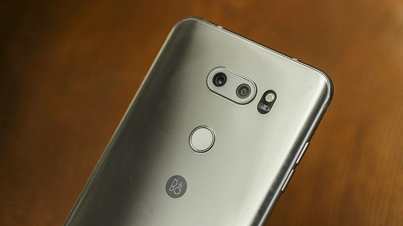 Trên tay LG V30 tại Việt Nam Trên tay LG V30 tại Việt Nam