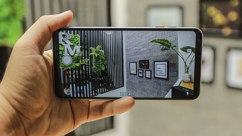 Trên tay LG V30 tại Việt Nam Trên tay LG V30 tại Việt Nam