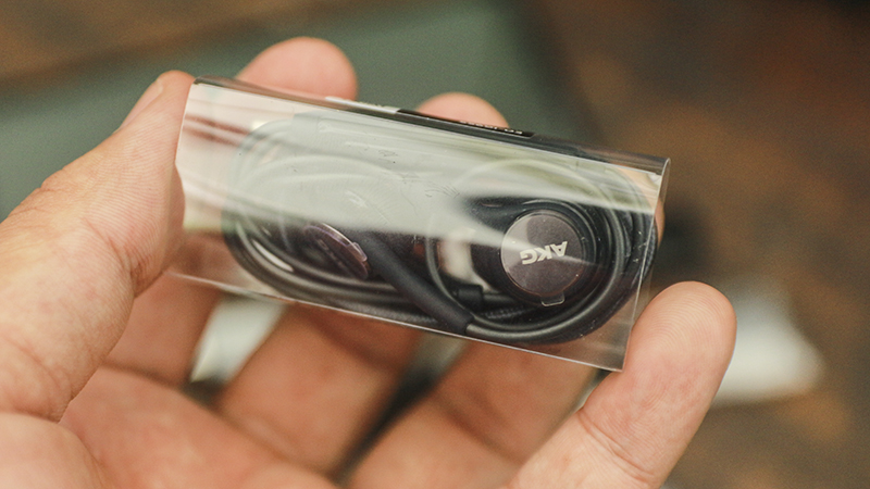 Trên tay Galaxy Note 8 chính hãng Trên tay Galaxy Note 8 chính hãng