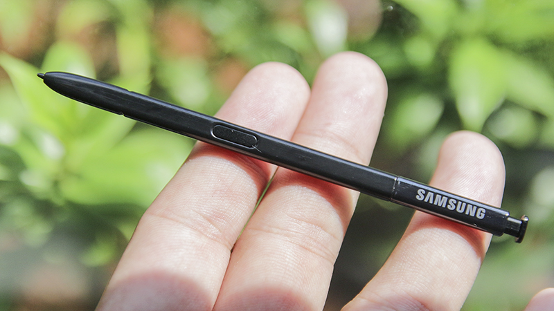 Trên tay Galaxy Note 8 chính hãng Trên tay Galaxy Note 8 chính hãng