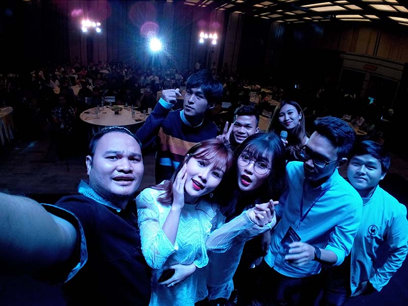 Selfie ngay cả trong bóng tối với Mobiistar Zumbo S2 Dual