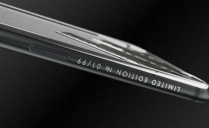 iPhone X có khung vỏ Titan, giá hơn 100 triệu đồng đã cho đặt hàng trước