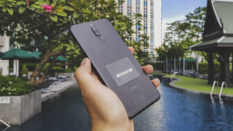 Trên tay HUawei Nova 2i tại Thái Lan Trên tay HUawei Nova 2i tại Thái Lan