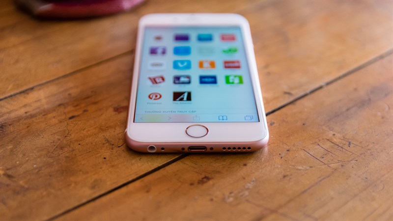 iPhone 6S iPhone 6S