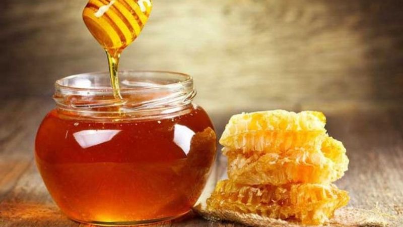 Cách làm nước tẩy trang bằng mật ong