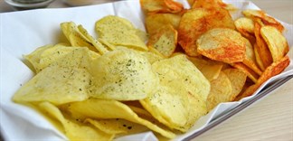Tự làm snack khoai tây tại nhà bằng lò vi sóng