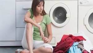 Vì sao bạn giặt quần áo kém sạch, mau hư vải?