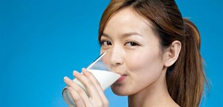 Lời khuyên của chuyên gia dinh dưỡng: Không uống sữa khi đói