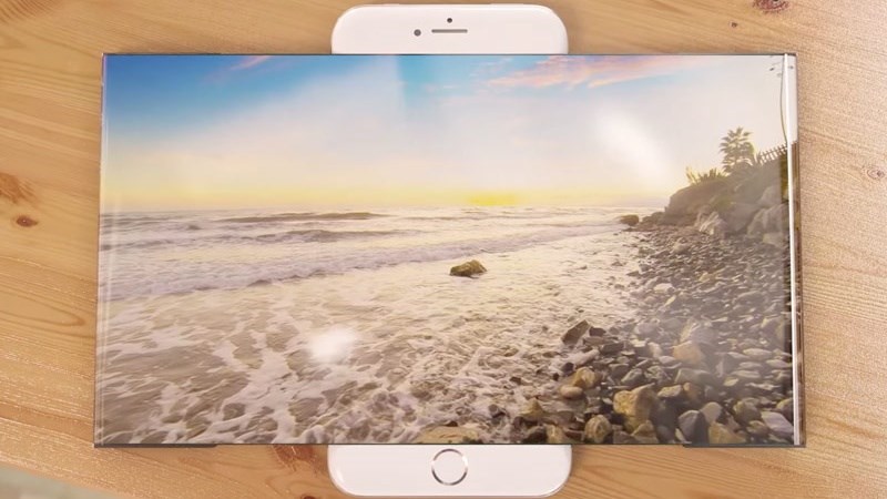 Quên Face ID và màn hình vô cực đi, tương lai iPhone là màn hình gập