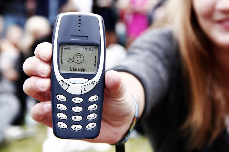 Giá trị cũ của Nokia - Những chiếc điện thoại Nokia đã đánh dấu một thời đại công nghệ. Nhờ vào thiết kế độc đáo, độ bền vô song và những tính năng hiện đại, Nokia đã trở thành một trong những thương hiệu được yêu thích nhất. Hãy nhấn vào hình ảnh để khám phá sức hấp dẫn của chiếc điện thoại cũ này.