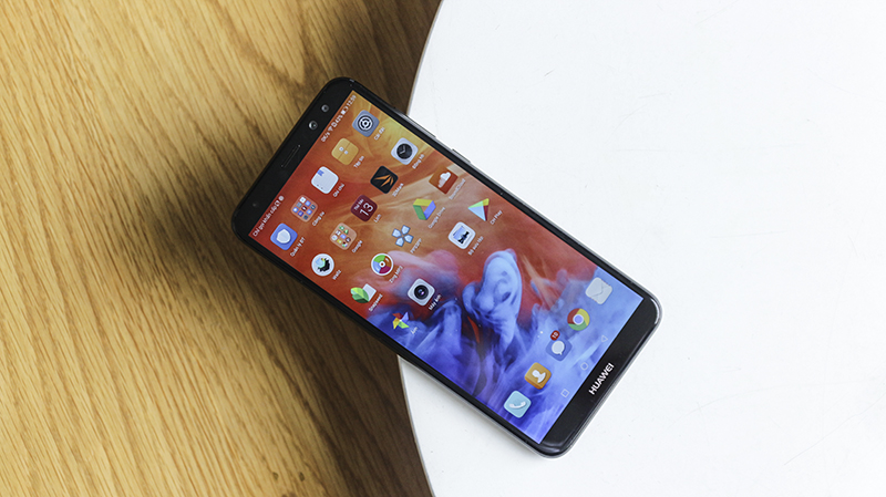 Một tuần với Huawei Nova 2i Một tuần với Huawei Nova 2i