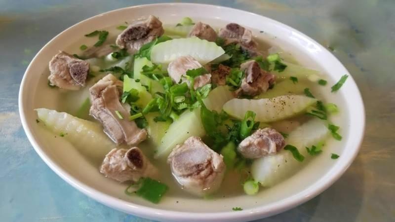 Canh bí xanh sườn non