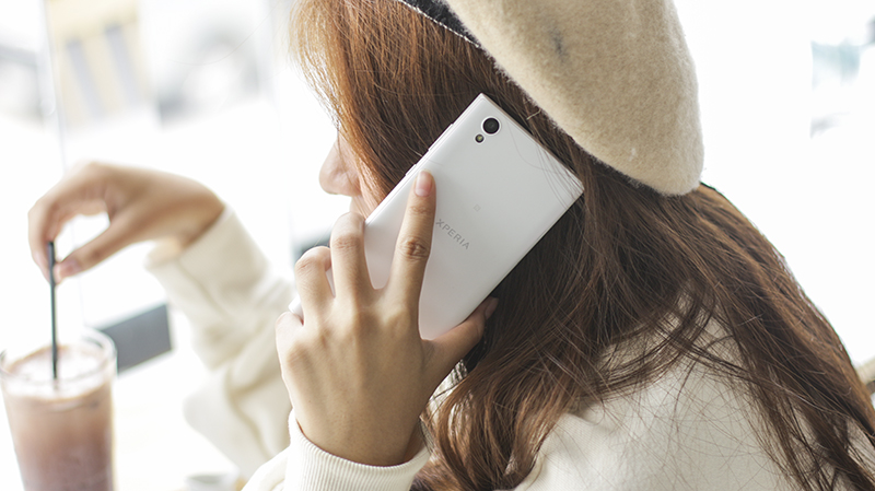 Trên tay Xperia L1 màu trắng