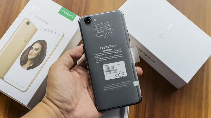 Mở hộp Oppo F5
