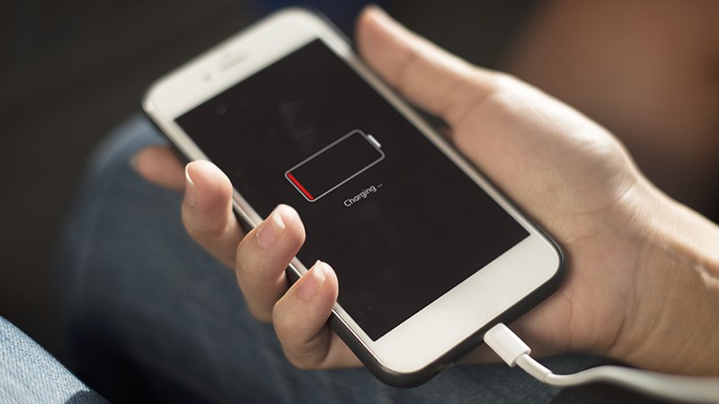 Dung lượng pin smartphone tăng mạnh nhưng sao thời lượng sử dụng không khá hơn? - ảnh 1 Dung lượng pin smartphone tăng mạnh nhưng sao thời lượng sử dụng không khá hơn? - ảnh 1
