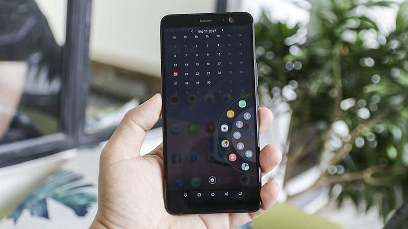 Trải nghiệm Sense Home và Edge Launcher trên HTC U11+ Trải nghiệm Sense Home và Edge Launcher trên HTC U11+