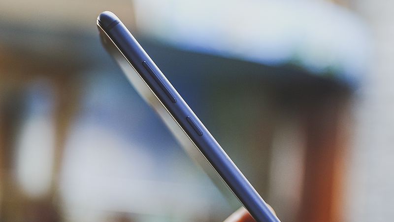 Trên tay Huawei Nova 2i màu xanh navy Trên tay Huawei Nova 2i màu xanh navy