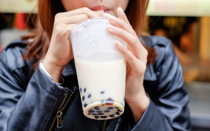 Uống trà sữa có tốt không? 10 tác hại của trà sữa trân châu